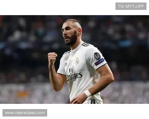 本泽马与大罗巅峰期核心中锋角色及统治力对比分析 本泽马与大罗巅峰期核心中锋角色及统治力对比分析